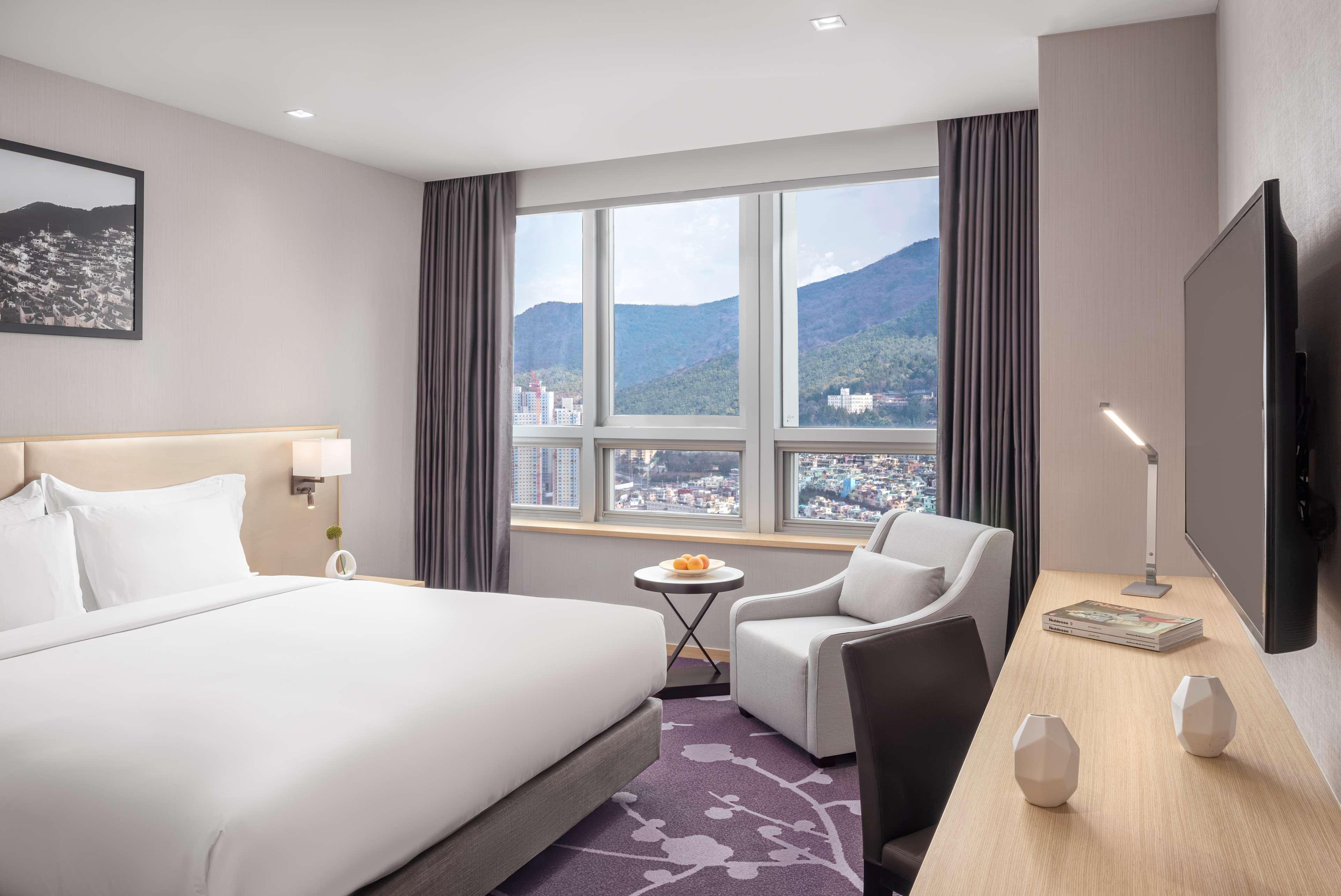 Avani Central Busan Exterior photo