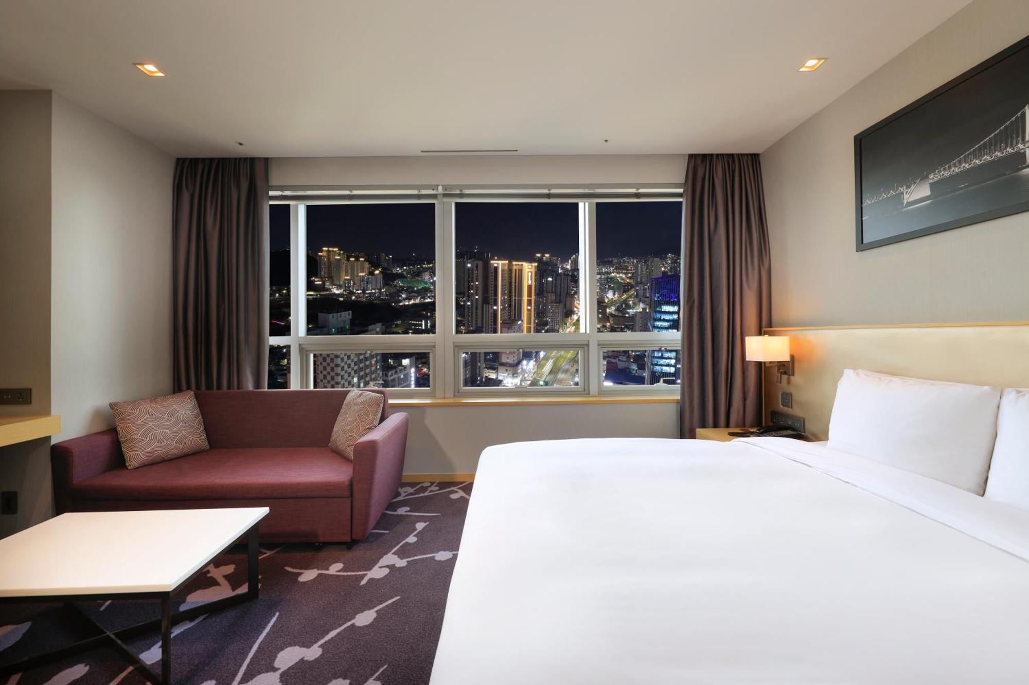 Avani Central Busan Exterior photo