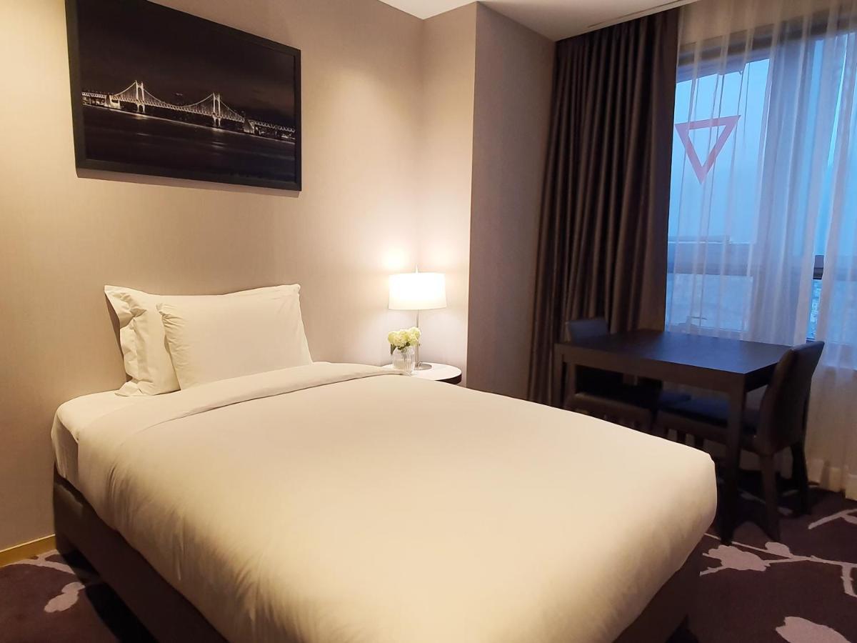 Avani Central Busan Exterior photo
